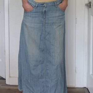 Maxi blue jean denim skirt by UNIQLO